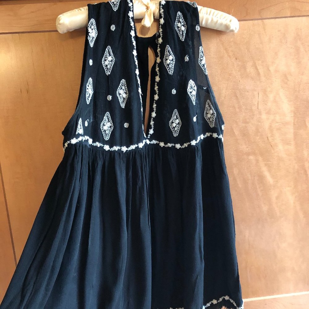 Free People Black and white flowy top